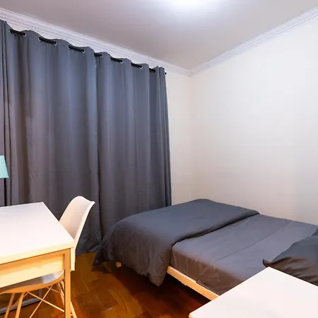 Modern Apartment By Central Park - 3 Br-3